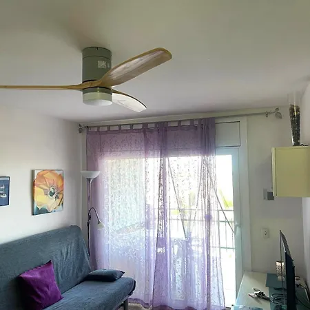 Apartment 5 *
