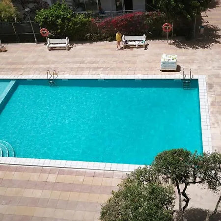 5 * Calafell
